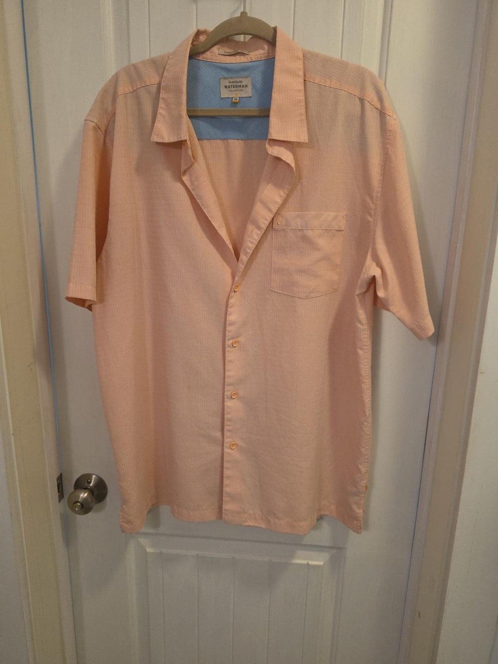 Quiksilver Peach Short-Sleeve Button-Down Shirt